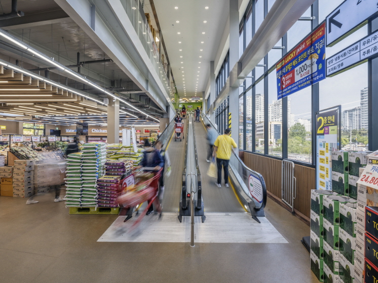 성복동 판매시설